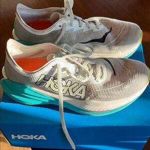 Hoka Women's Mach X 2 size 8